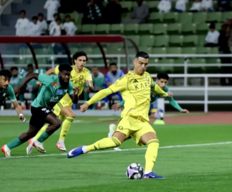 رونالدو يتفوق في النصر: 121 هدفاً و23 تمريرة حاسمة في 136 مباراة