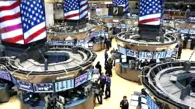 ارتفاع مؤشرات وول ستريت بعد إضافة 130 ألف وظيفة وانخفاض معدل البطالة الأمريكي