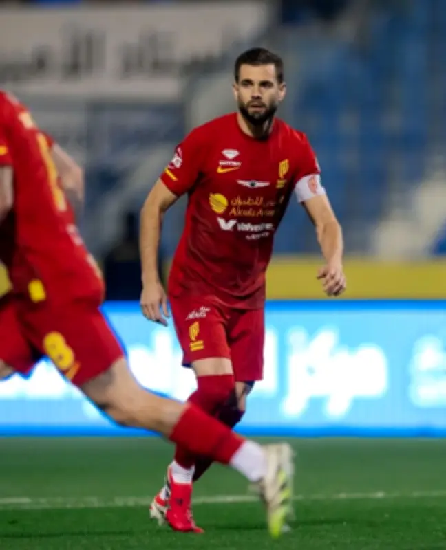 ناتشو فيرنانديز يحقق رقمًا قياسيًا في الدوري السعودي: 1377 دقيقة دون اختراق دفاعي