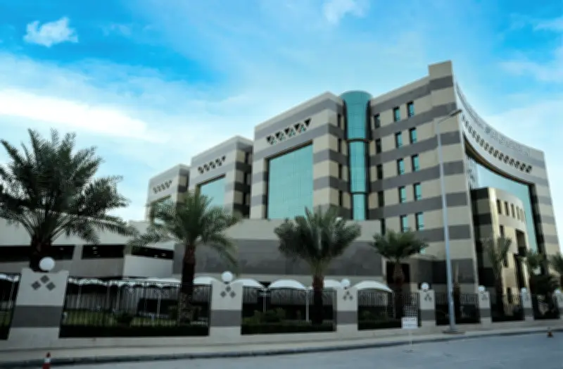 صرف مكافآت 2233 متفوقًا ومتفوقة في التدريب التقني بالرياض