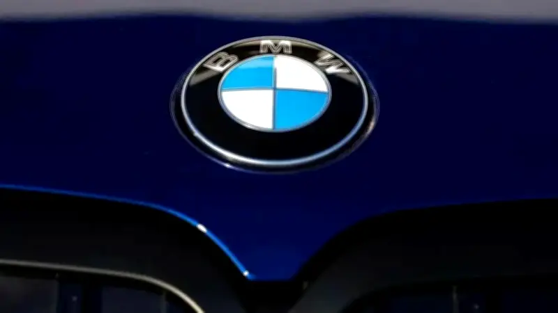 خلل كهربائي يهدد بالحريق.. بي إم دبليو تسحب 337 ألف سيارة عالميًا