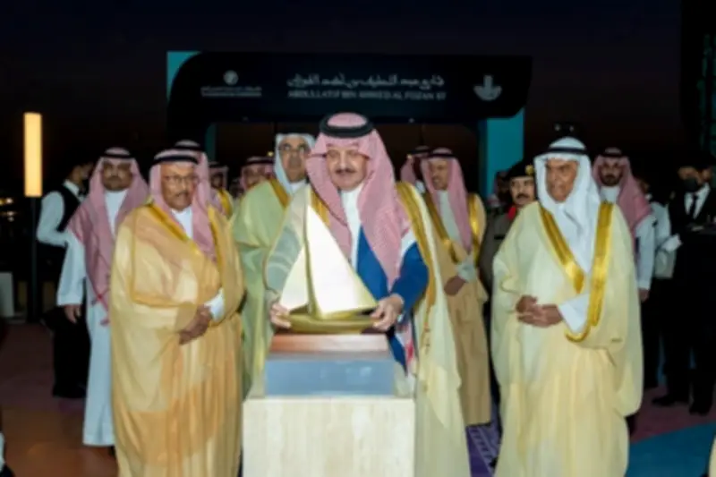 أمير الشرقية يفتتح شارع عبداللطيف الفوزان في الخبر بطول 3.4 كم ومساحات خضراء شاسعة