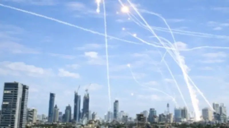 مقتل 5 وإصابة أكثر من 10 بسقوط حطام صاروخ إيراني في السويداء السورية