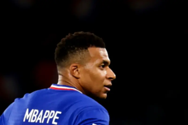 باريس سان جرمان يغلق ملف مبابي نهائياً ويتخلى عن استئناف حكم بدفع 61 مليون يورو