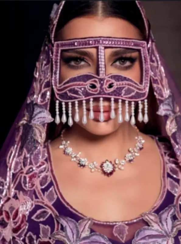 أصالة نصري تخطف الأنظار بإطلالة بنفسجية تجمع بين عراقة التراث وأناقة العصر