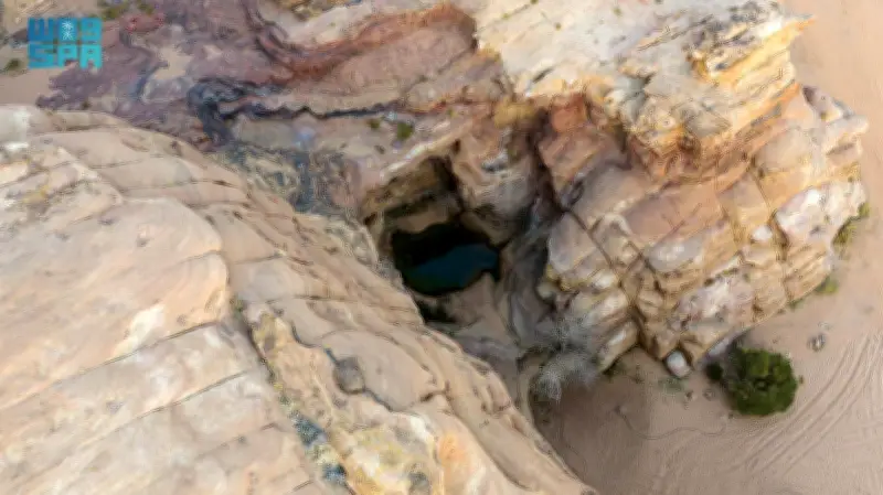 قلات تبوك الصخرية: خزانات مائية طبيعية في قلب الجبال تروي تاريخ المنطقة