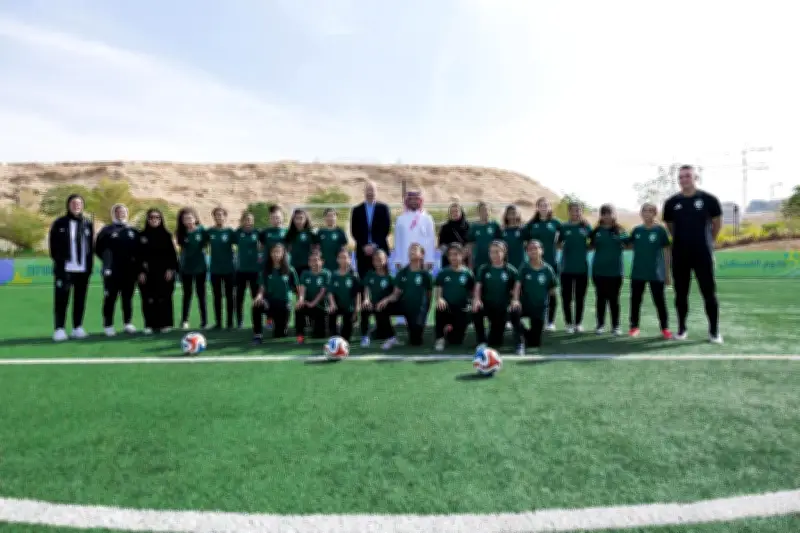 الأمير ويليام يحضر تدريب لاعبات مراكز التدريب الإقليمية للبنات في مسقط
