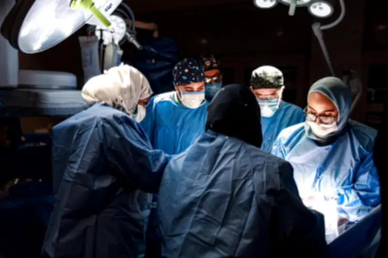 نجاح عملية قيصرية معقدة لسيدة حامل بتوأم في مدينة الملك سلمان الطبية