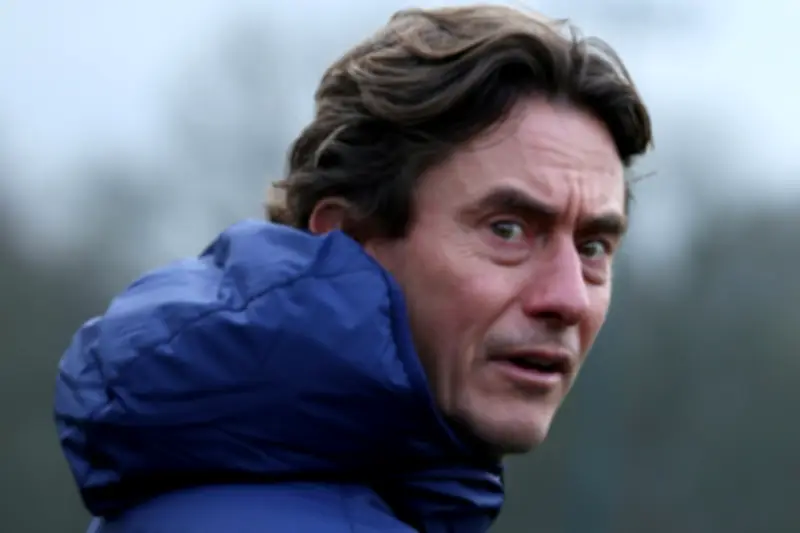 توتنهام يقيل مدربه توماس فرانك بعد فشل النتائج في الدوري الإنجليزي