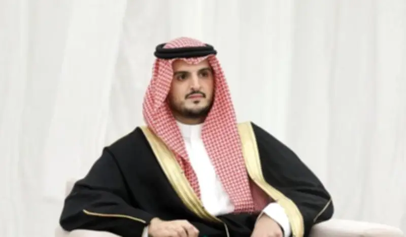 الأمير فواز بن سلطان يشكر القيادة بعد تعيينه محافظاً للطائف بالمرتبة الممتازة