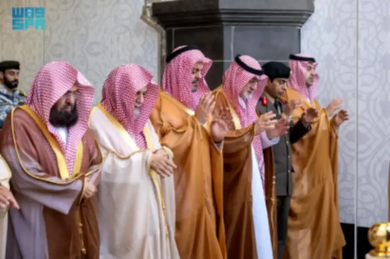 صلاة الاستسقاء تُقام في جميع أنحاء المملكة العربية السعودية استجابة لدعوة خادم الحرمين