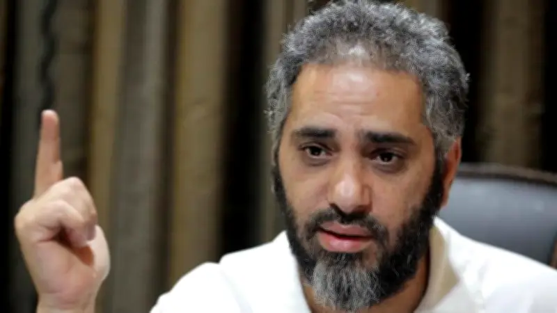 فضّل شاكر أمام المحكمة العسكرية: أنفي حمل السلاح ولا أعرف استخدامه.. وأحمد الأسير يؤكد موقفه