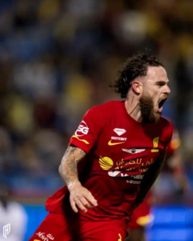 القادسية يتخطى نيوم بهدف متأخر في الدوري السعودي للمحترفين