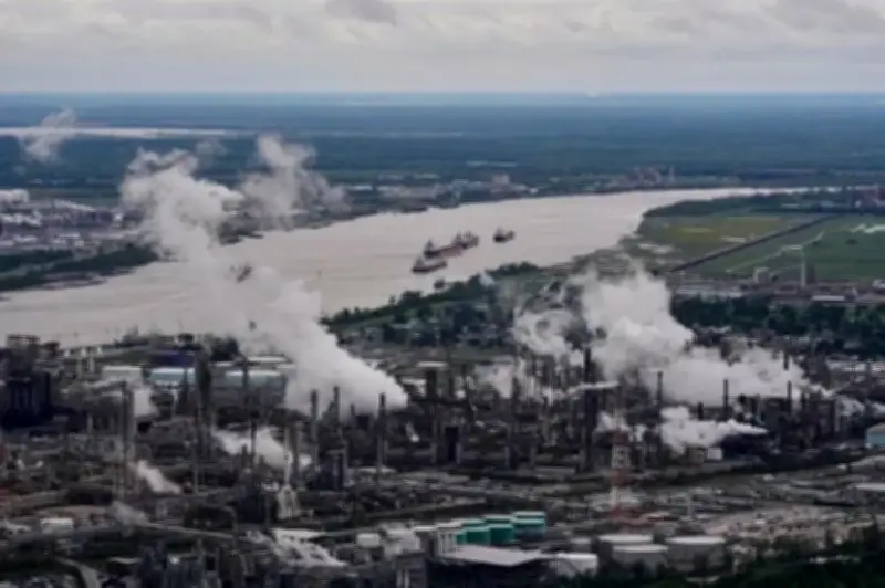 ترامب يلغي قراراً رئيسياً من عهد أوباما لتنظيم انبعاثات الكربون