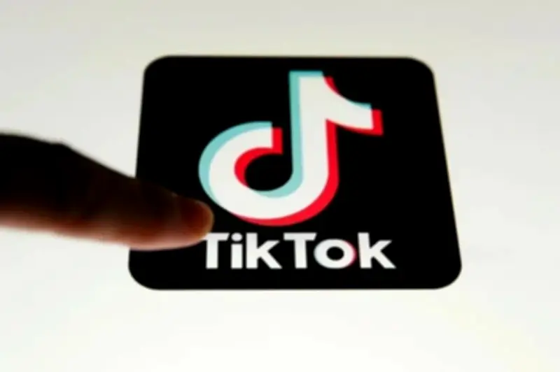 فضيحة تيك توك: هل تراقبك المنصة حتى دون استخدامك للتطبيق؟