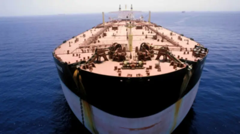 تهديد إيران بإغلاق مضيق هرمز: تداعيات خطيرة على أسواق النفط العالمية وسلاسل الإمداد