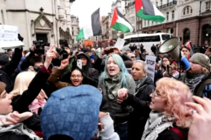 محكمة بريطانية عليا تقضي بعدم قانونية حظر جماعة فلسطين أكشن كمنظمة إرهابية