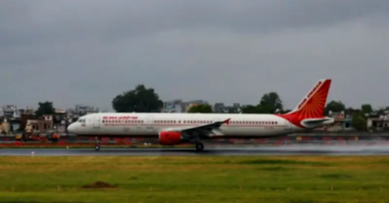 غرامة مالية ضخمة على إير إنديا الهندية لتشغيل طائرة بدون شهادة سلامة سارية