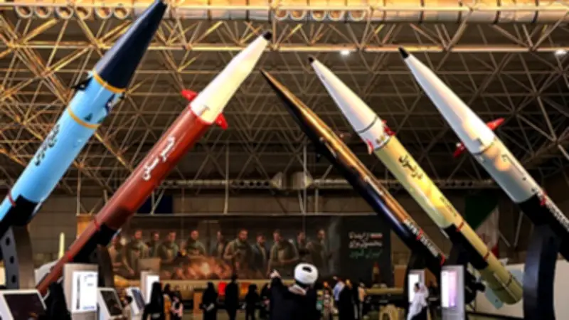 إيران ترفض التفاوض حول الصواريخ وتتمسك بالملف النووي.. واشنطن تشدد اللهجة وتصف الطريق للاتفاق بـ"شبه المستحيل"