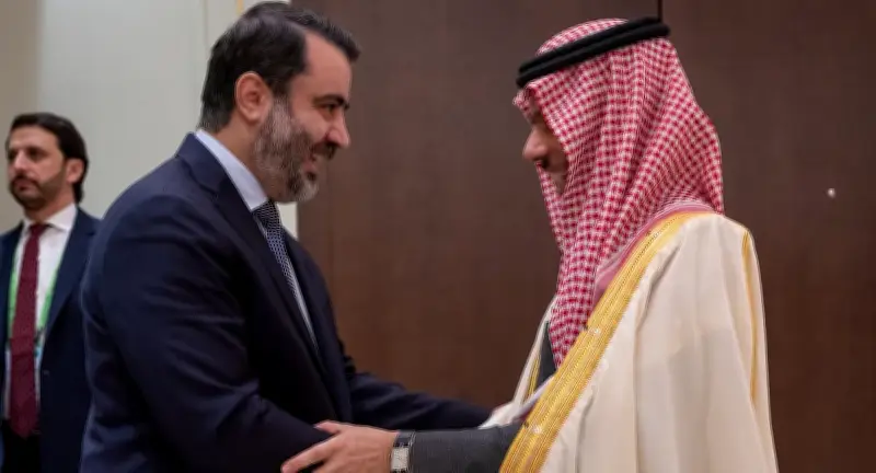 وزير الخارجية السعودي يلتقي نظيره السوري في ميونخ لبحث العلاقات الثنائية وجهود الاستقرار