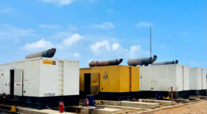 البرنامج السعودي لتنمية وإعمار اليمن يتدخل عاجلاً لمعالجة انقطاع الكهرباء في محطات سقطرى