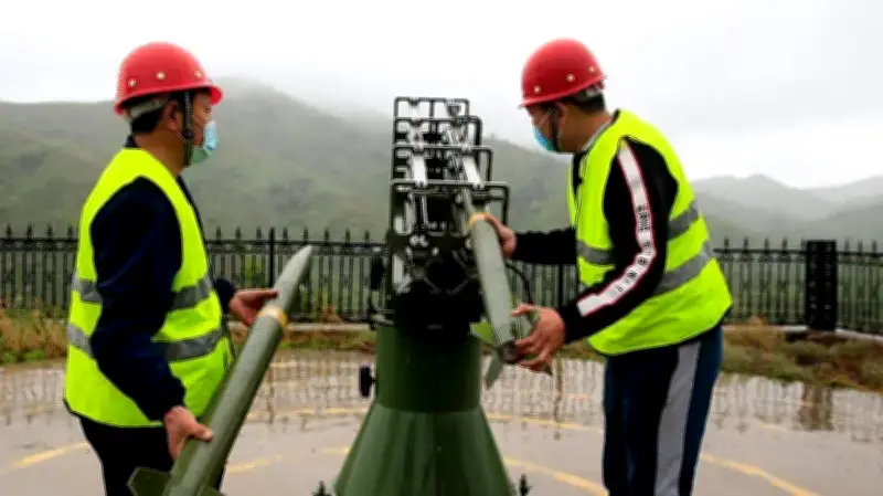 الصين وبرنامجها الطموح للاستمطار: هل يمكنها التحكم في الأمطار وتأثير ذلك على جيرانها؟