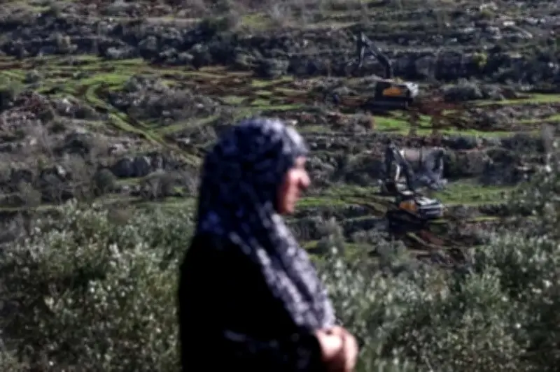 فلسطينيون ينددون بقرار إسرائيلي لتسجيل أراضي الضفة كـ"أراضي دولة" وصفوه بـ"الضم الفعلي"