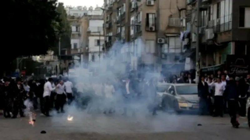 شرطة إسرائيل تنقذ جنديتين من مطاردة متطرفين يهود في بني براك