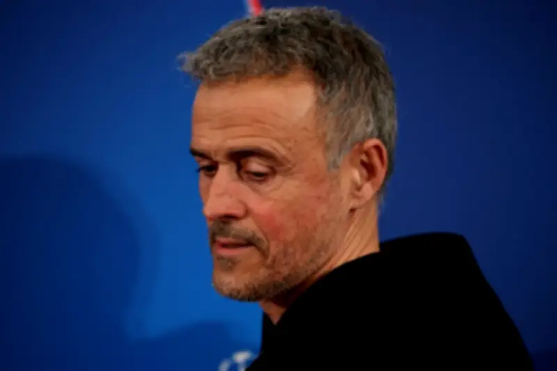 إنريكي يتجاهل الضجيج حول باريس سان جرمان قبل مواجهة موناكو في دوري الأبطال