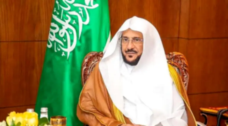 وزير الشؤون الإسلامية يصدر قرارًا بتنظيم العمل عن بعد في رمضان لمنسوبي الرياض