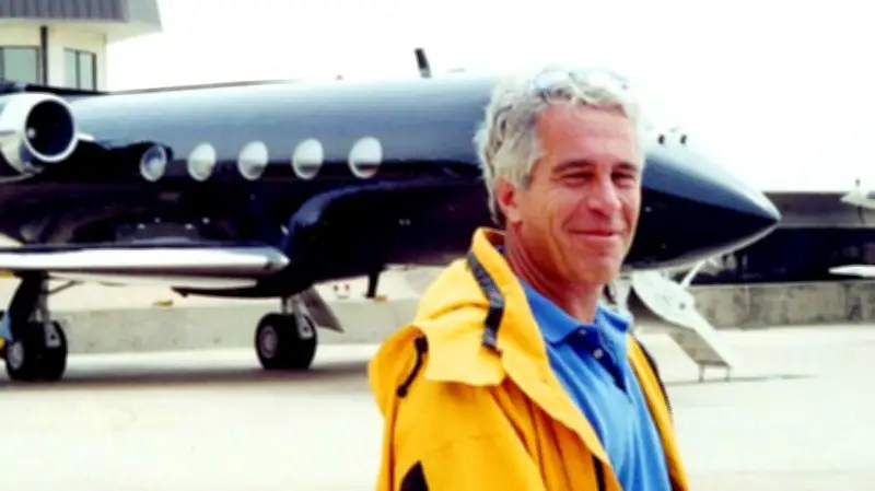 بريطانيا تحقق في استخدام إبستين مطاراتها للاتجار بالنساء من دول البلطيق وروسيا