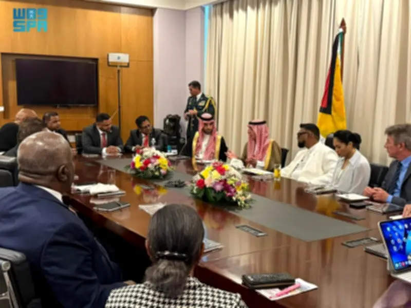 رئيس غويانا يستقبل الجبير لبحث تعزيز التعاون الثنائي بين البلدين