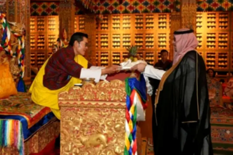 المالكي يقدم أوراق اعتماده سفيراً فوق العادة لملك بوتان لتعزيز العلاقات الثنائية