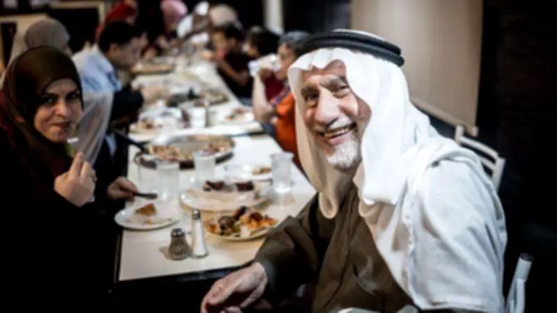 نصائح خبراء التغذية لتجنب الجوع والعطش في رمضان: خطوات عملية لصيام صحي