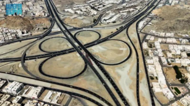 إنجاز هندسي في مكة: تشغيل تقاطع الدائري الرابع مع طريق السيل قبل الموعد المحدد