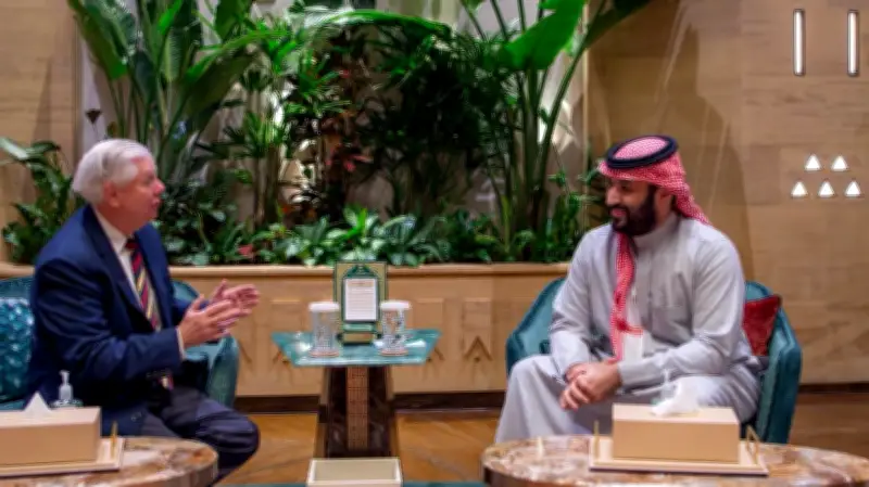 ولي العهد السعودي يستقبل السيناتور الأمريكي ليندسي غراهام في الرياض لبحث العلاقات الثنائية