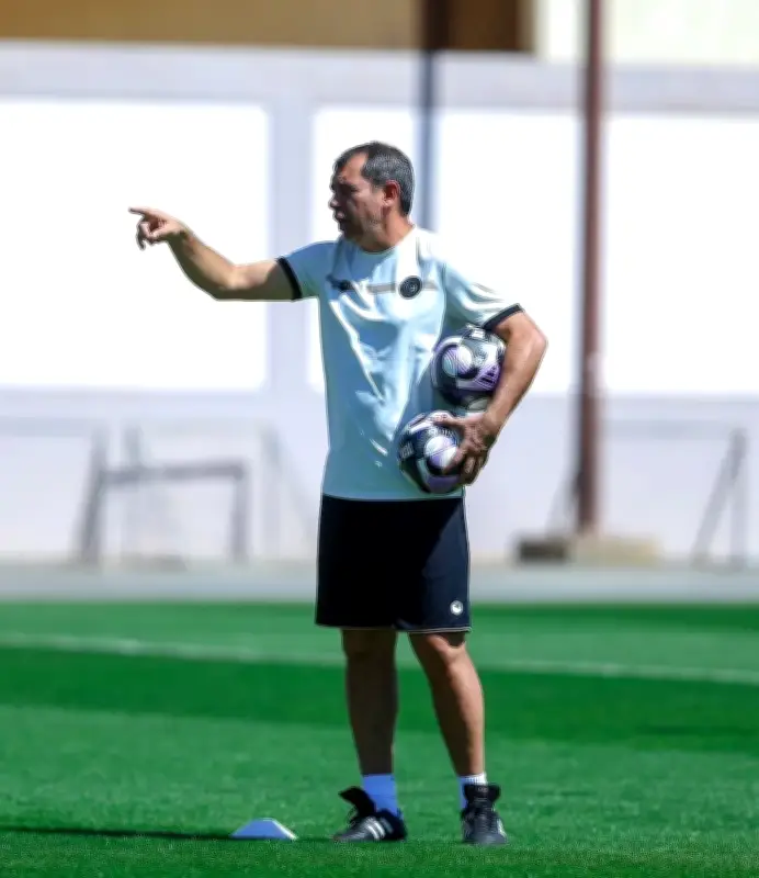 مدرب ضمك فابيو كاريلي: مواجهة الشباب تحدي كبير في الدوري السعودي
