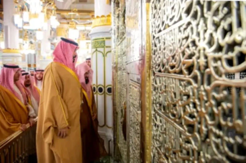 ولي العهد الأمير محمد بن سلمان يؤدي الصلاة في المسجد النبوي ويزور الروضة الشريفة
