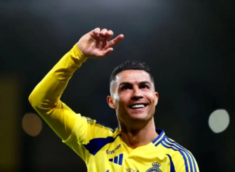 شراحيلي يكشف: رونالدو صام يومين في رمضان وتأثير المواعيد على اللاعبين الأجانب