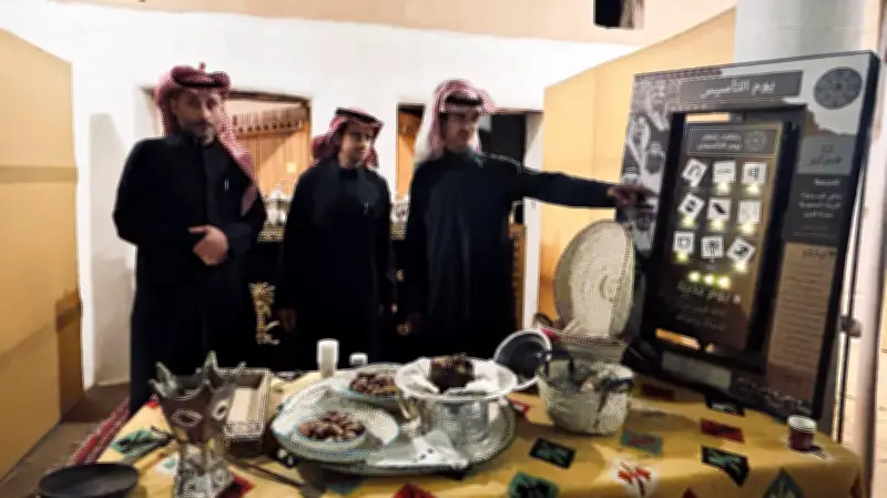 ثانوية بدع بن خلف تحيي ذكرى التأسيس بمحاكاة تاريخية لمجلس سعودي قديم