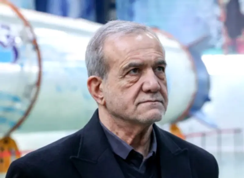 الرئيس الإيراني يؤكد: لن نحني رؤوسنا أمام ضغوط القوى العالمية وسط تصاعد التوترات النووية