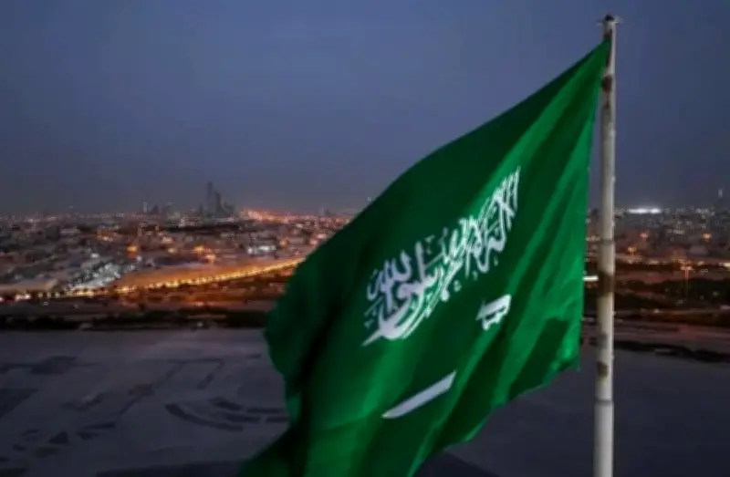 السعودية تؤكد رفضها أي ادعاءات في المنطقة المغمورة المقسومة مع الكويت