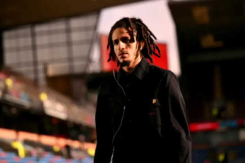 الاتحاد التونسي يعلن دعمه للمجبري بعد تعرضه لإساءات عنصرية عبر وسائل التواصل