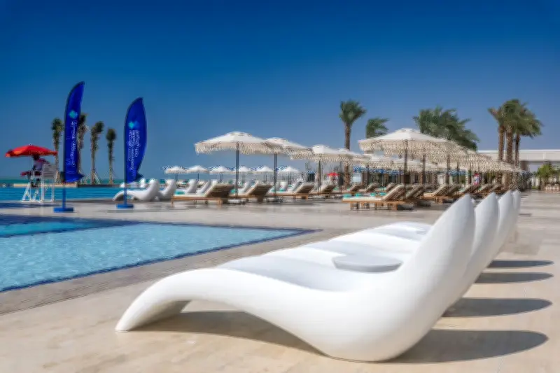 وزير السياحة يتفقد جاهزية مدن موسم رمضان ويفتتح مرافق ومنتجعات جديدة