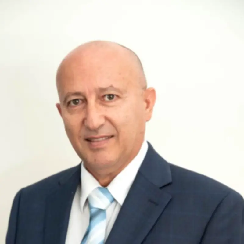 سماسرة الهيكل الرقمي: كيف تُباع الشرق في سوق الانتخابات الأميركية؟