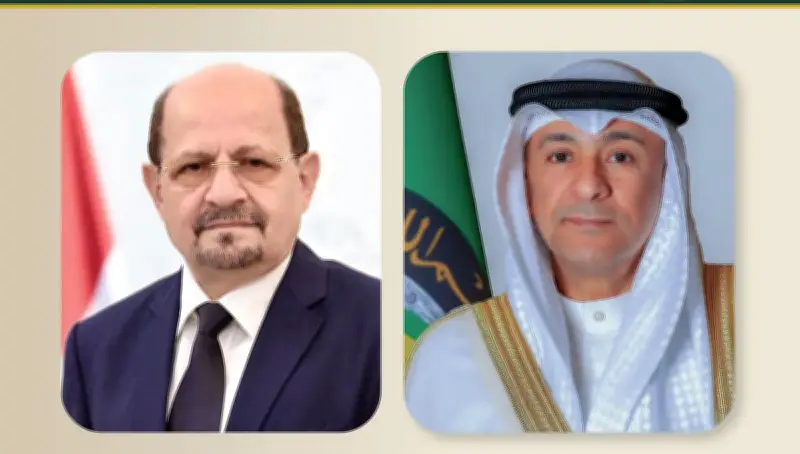 الأمين العام لمجلس التعاون يتلقى اتصالاً من رئيس الوزراء اليمني لبحث التعاون والأمن
