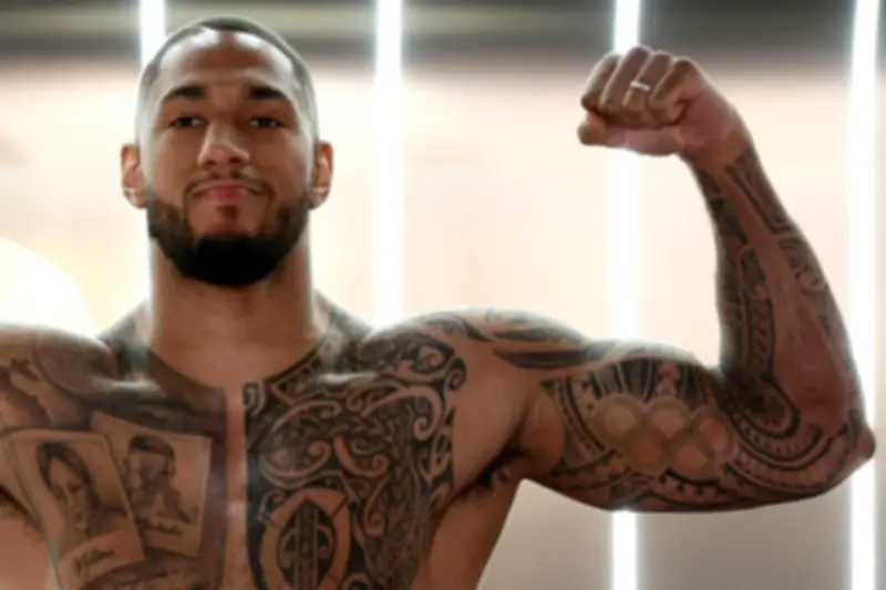 الملاكم الفرنسي توني يوكا يعلن تمثيل الكونغو الديمقراطية استعداداً لأولمبياد لوس أنجليس