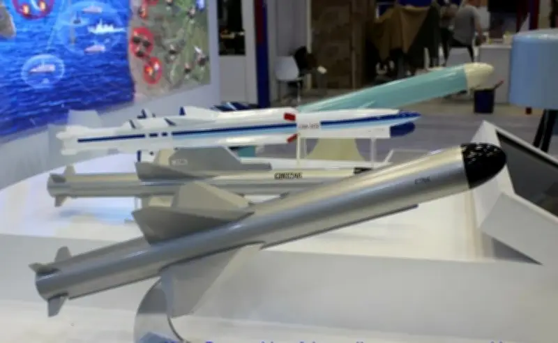 صفقة صواريخ صينية أسرع من الصوت لإيران: تعزيز القدرات العسكرية وتأثيرها على التوازن الإقليمي