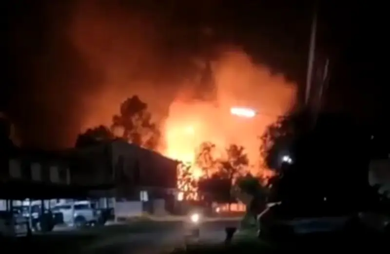 انفجارات عنيفة تهز مستودع ذخيرة في شمال شرق تايلاند وتثير مخاوف أمنية