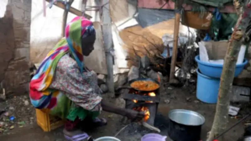 أزمة غذائية خانقة.. الحوثيون يعزلون الملايين عن المساعدات الإنسانية خلف قضبان الاعتقالات